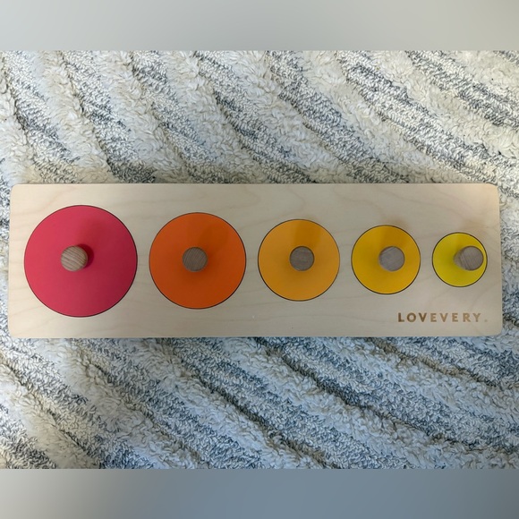 LOVEVERY Other - Lovevery Wooden Circle of Friends Puzzle